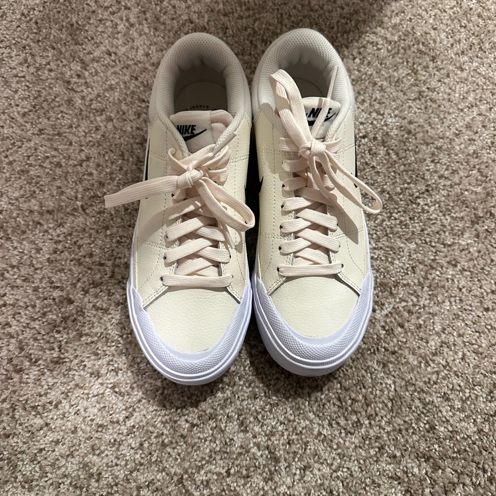 Nike Women's Cream Sneakers
